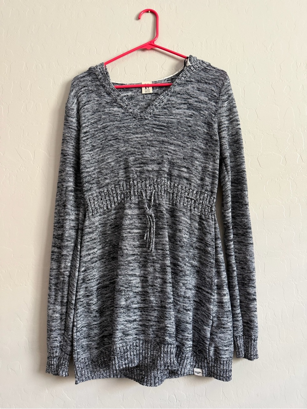 Roxy Women's Gray Marled V-Neck Drawstring Waist Sweater